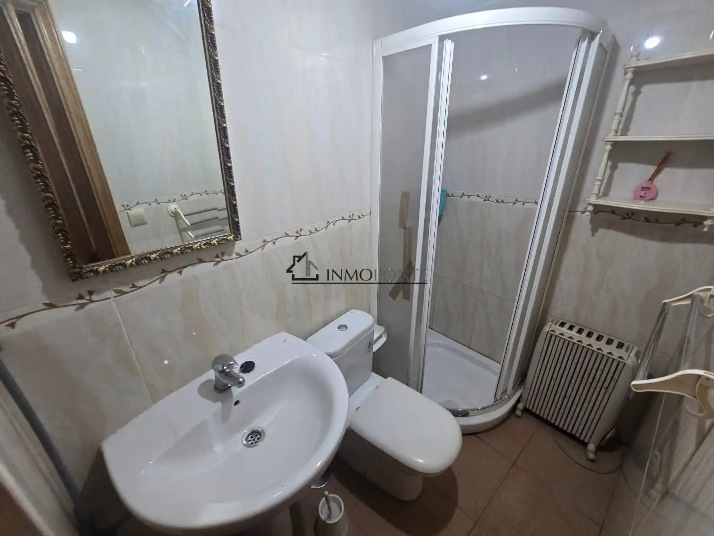 Baño de Casa adosada en venta en Marín con Terraza, Trastero y Balcón