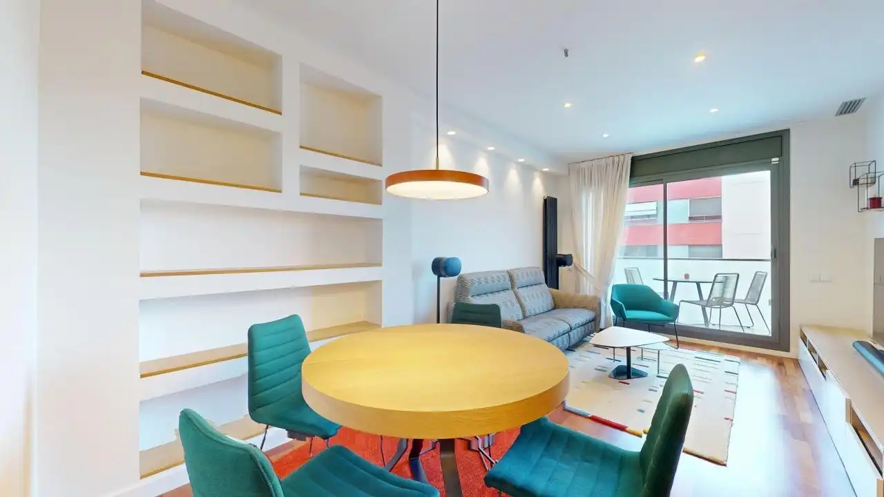 Sala d'estar de Pis en venda en Barcelona amb Aire condicionat, Calefacció i Parquet