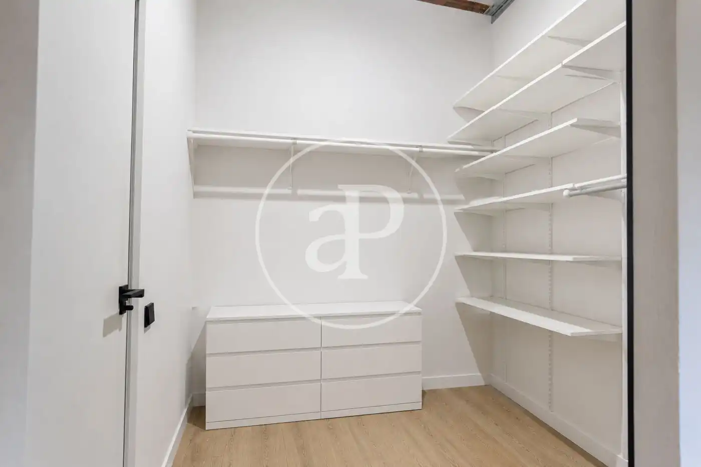 Piso en venta en Barcelona con Aire acondicionado, Calefacción y Balcón