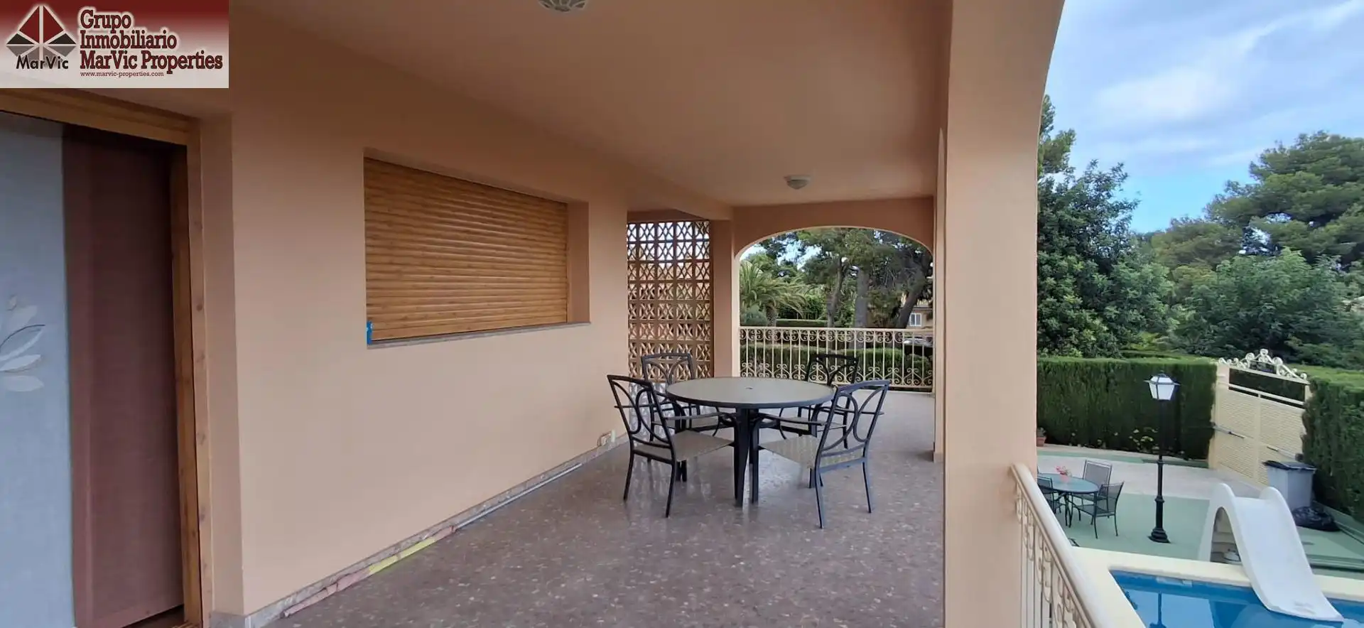 Terrassa de Casa o xalet en venda en Benidorm amb Aire condicionat, Jardí privat i Terrassa