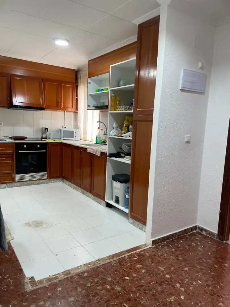 Cocina de Piso para compartir en Cullera con Aire acondicionado, Calefacción y Amueblado