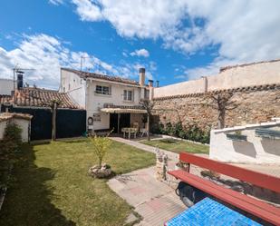 Vista exterior de Pis en venda en Estella / Lizarra amb Calefacció, Jardí privat i Parquet
