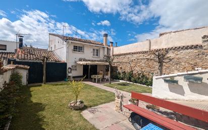 Vista exterior de Pis en venda en Estella / Lizarra amb Calefacció, Jardí privat i Parquet