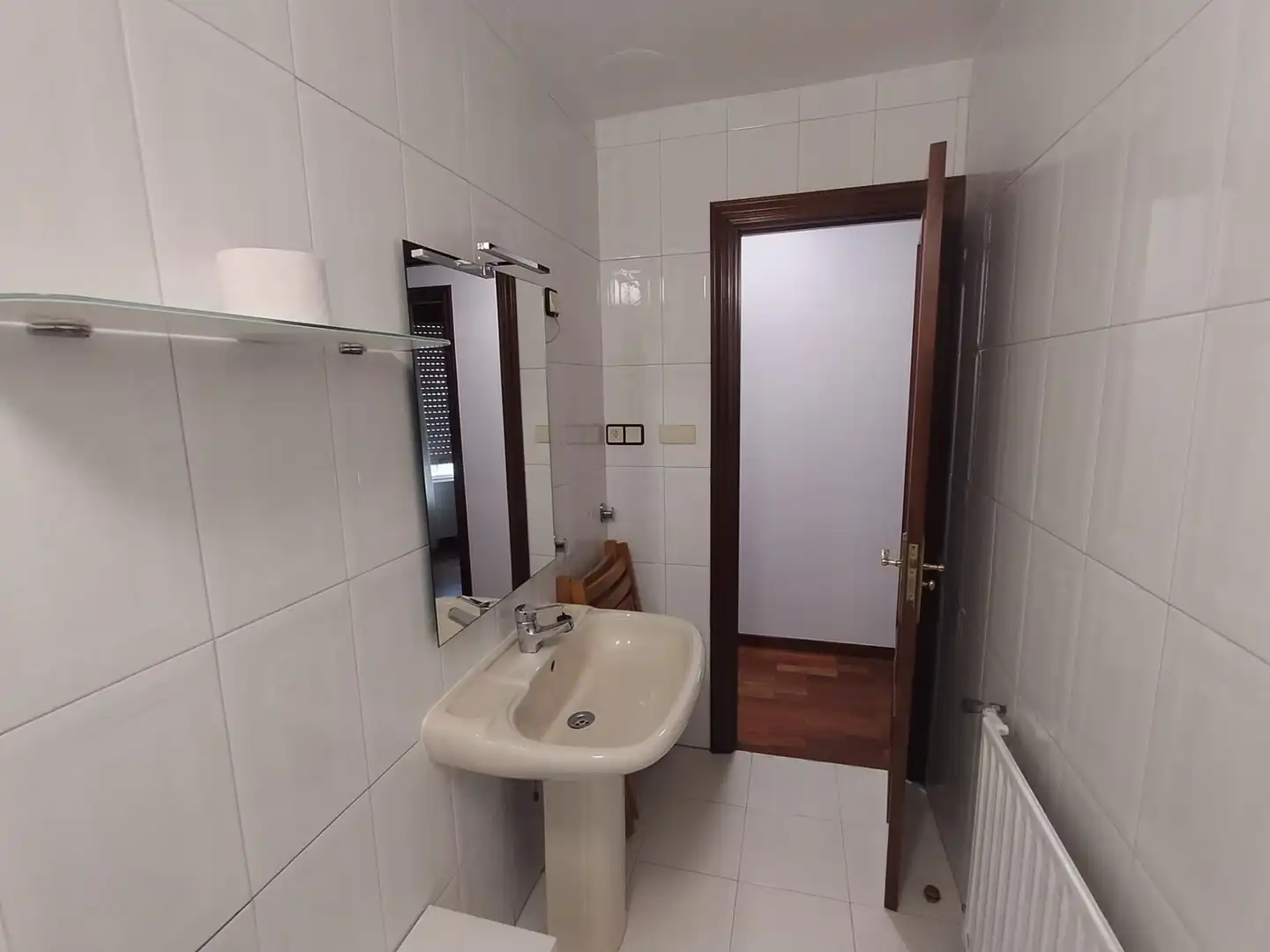 Bathroom of Flat for rent in Santiago de Compostela   with Heating, Furnished and Oven