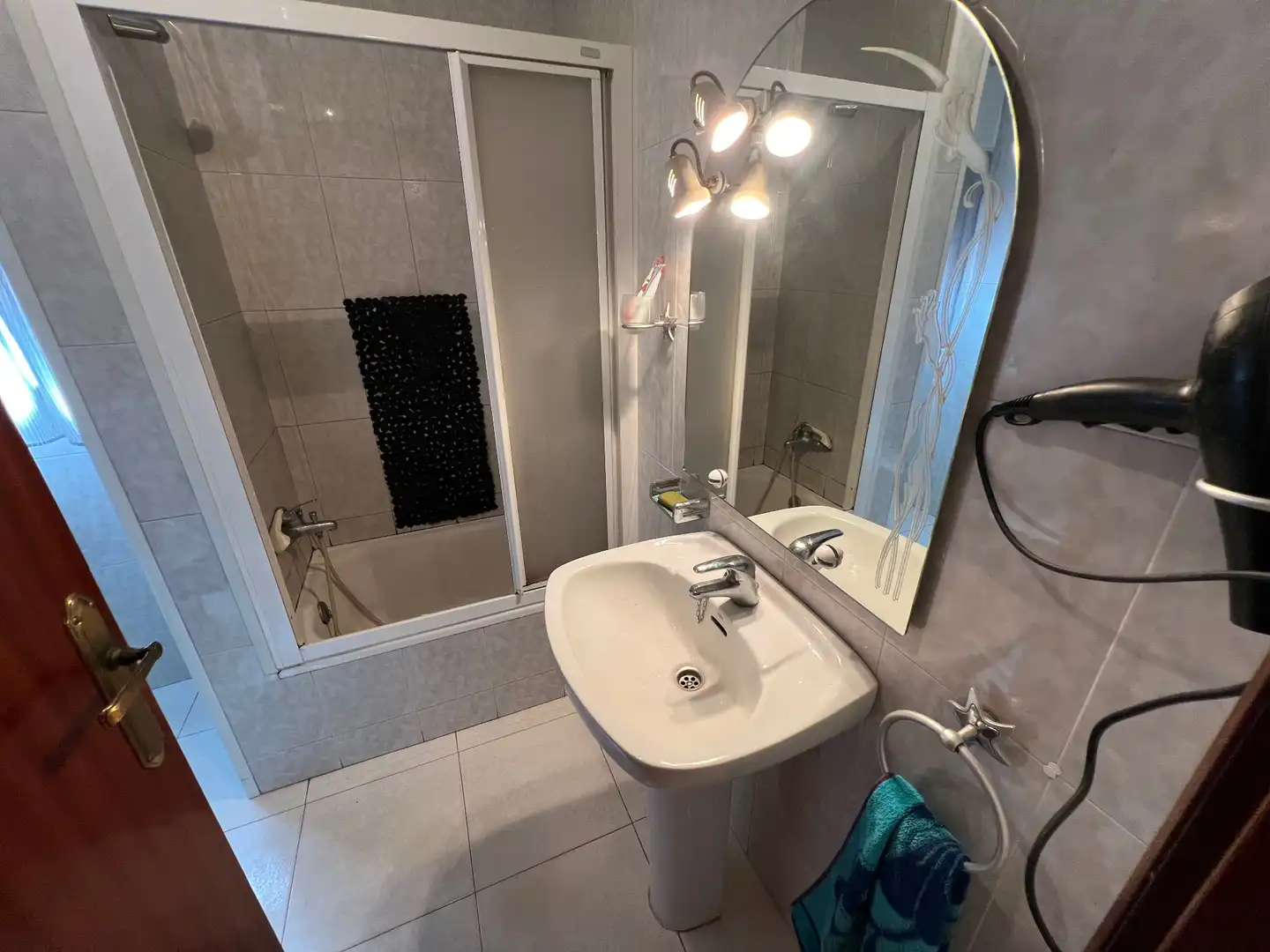 Bathroom of Flat for sale in Arbeca  with Heating, Terrace and Storage room