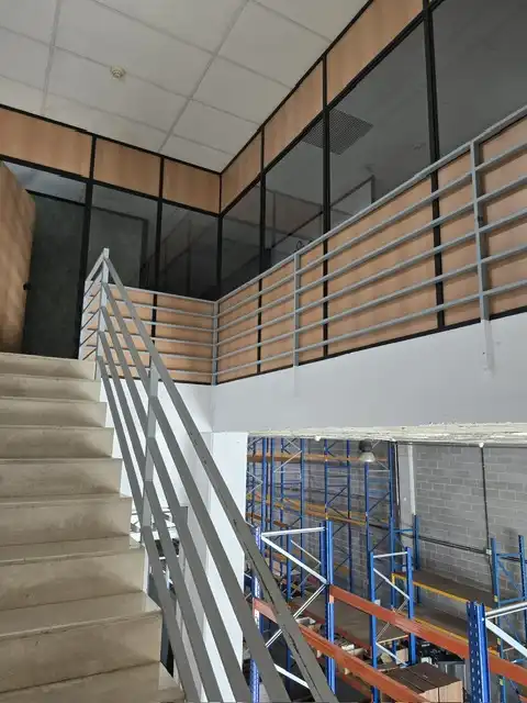 Fabrikhallen zur Miete in Granvia - Mar