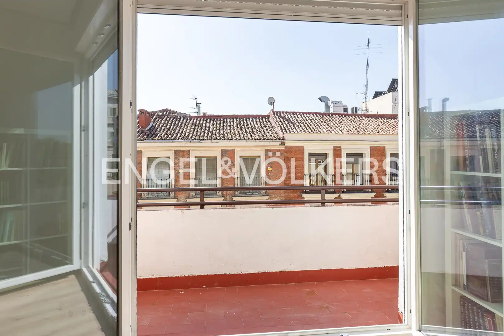 Balcony of Flat for rent in Madrid  with Air Conditioner, Heating and Terrace