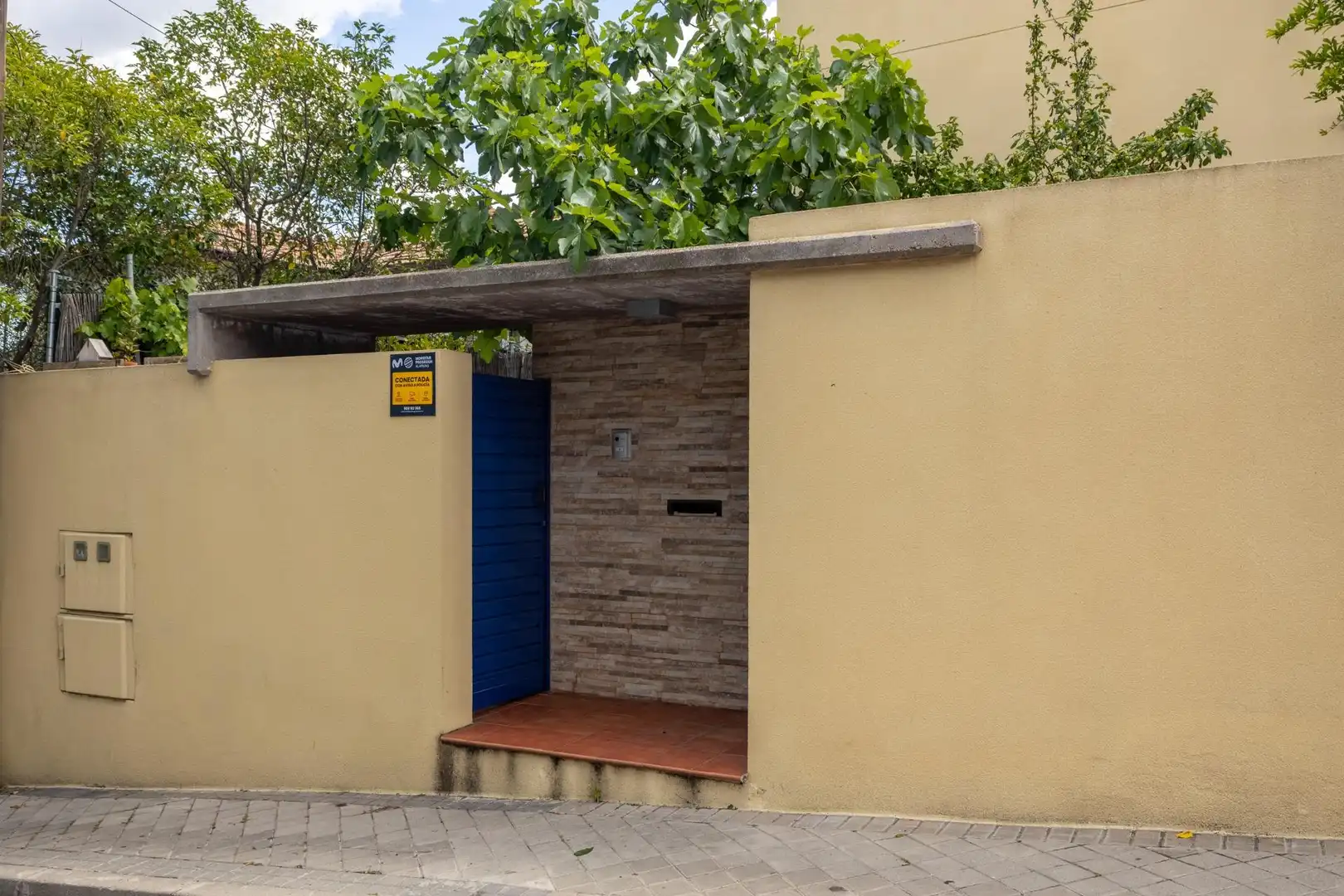 Vista exterior de Casa o xalet en venda en Madrid amb Aire condicionat, Calefacció i Jardí privat