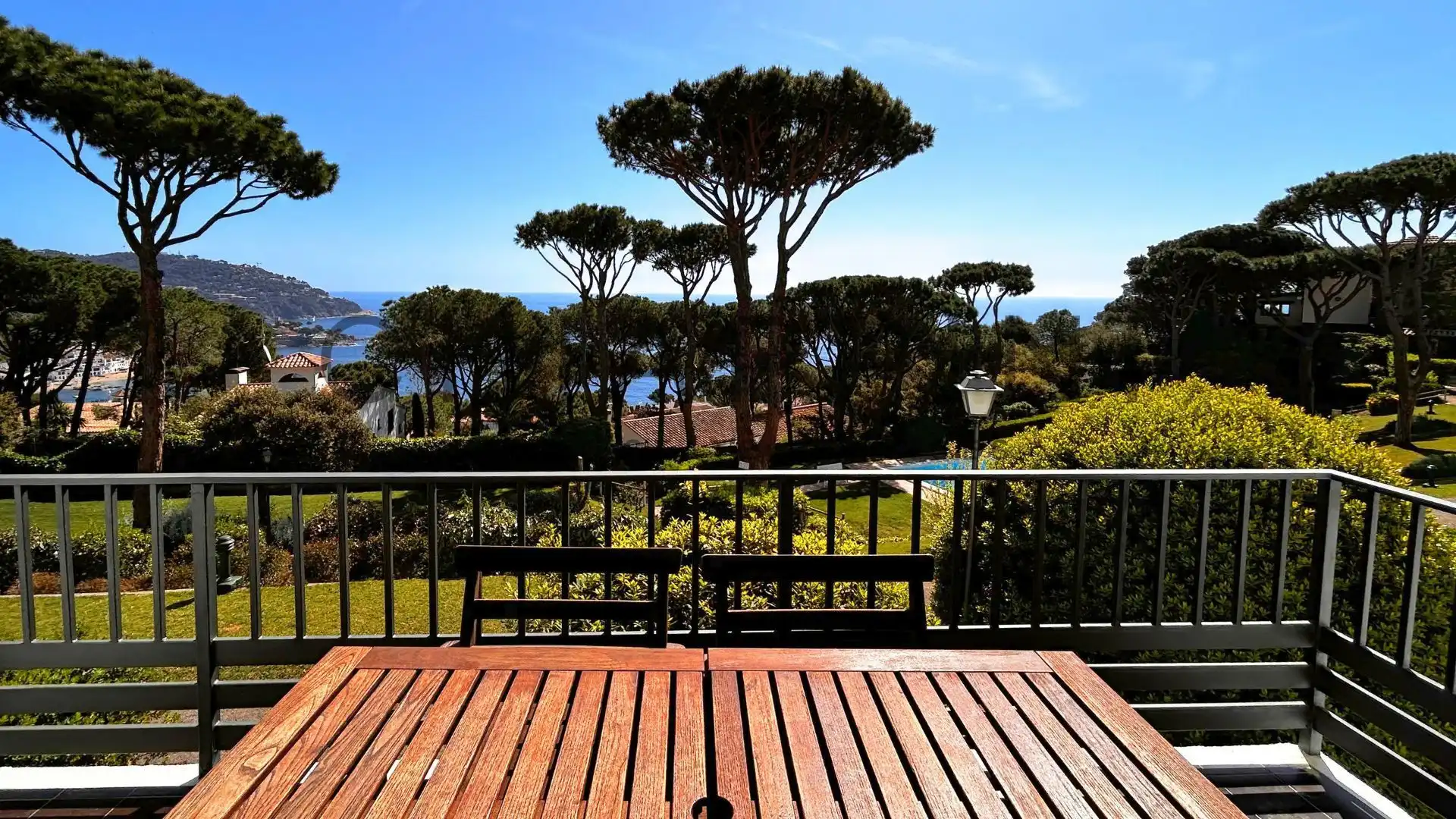 Terraza de Apartamento en venta en Palafrugell con Terraza y Piscina comunitaria