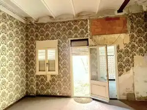 Schlafzimmer von Erdgeschoss zum Verkauf in Badalona mit Privatgarten und Abstellraum