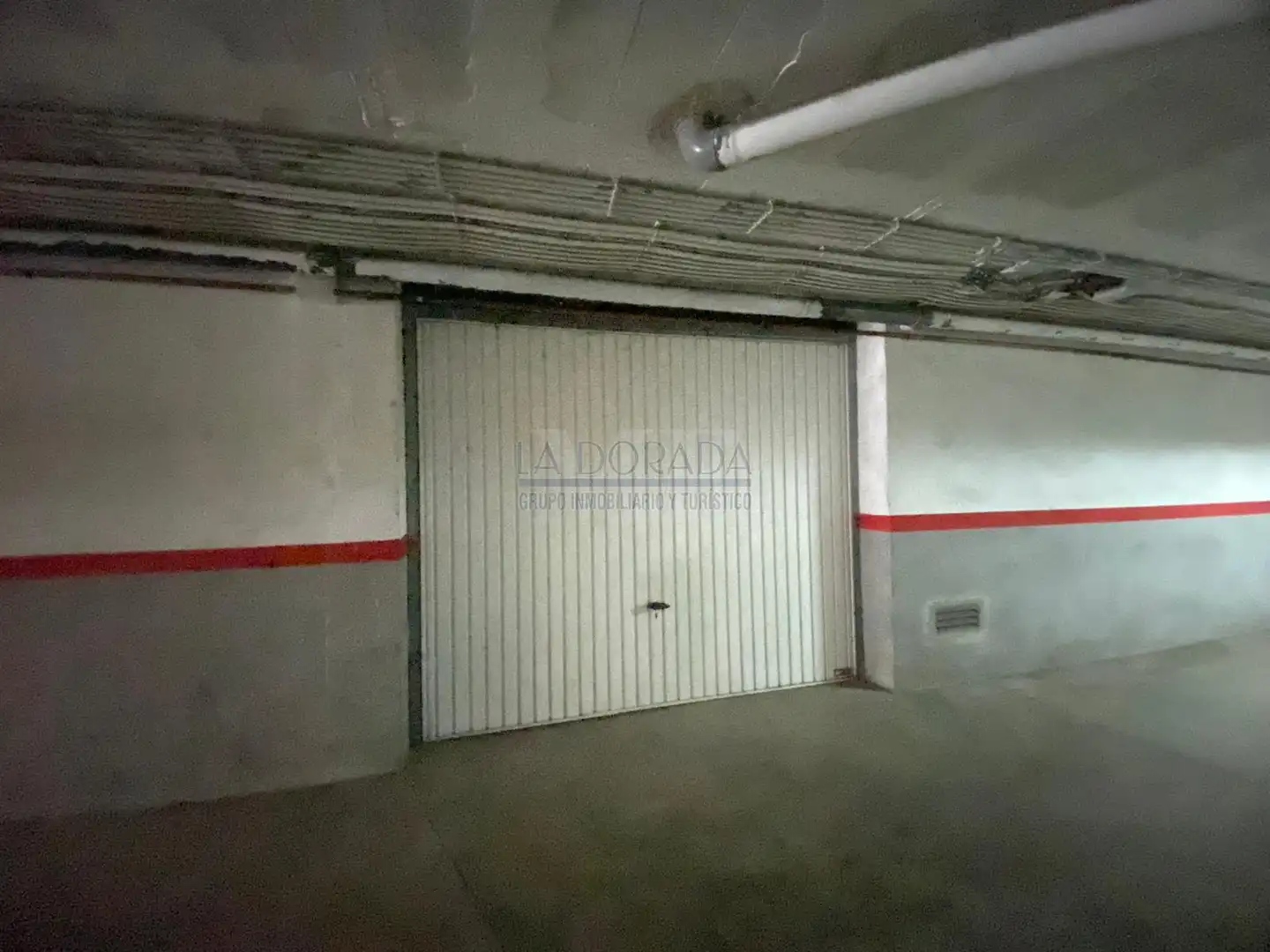 Parking de Casa adosada en venta en Cambrils con Aire acondicionado, Calefacción y Jardín privado