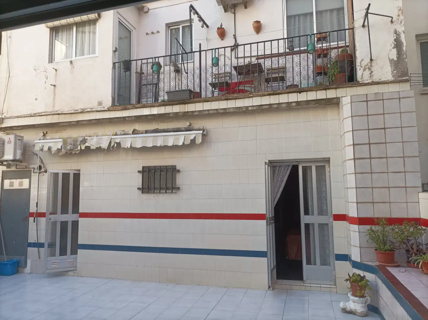 Vista exterior de Piso en venta en Valencia con Terraza y Balcón
