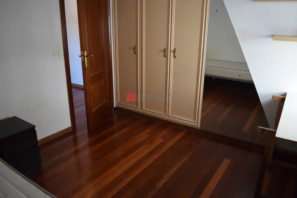 Bedroom of Flat for sale in Santiago de Compostela   with Heating and Furnished