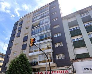 Vista exterior de Pis en venda en Gijón  amb Terrassa