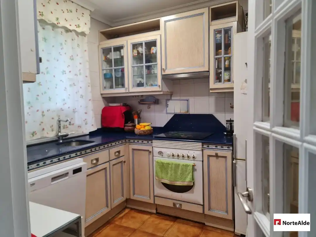 Kitchen of Flat for sale in Erandio  with Heating and Swimming Pool