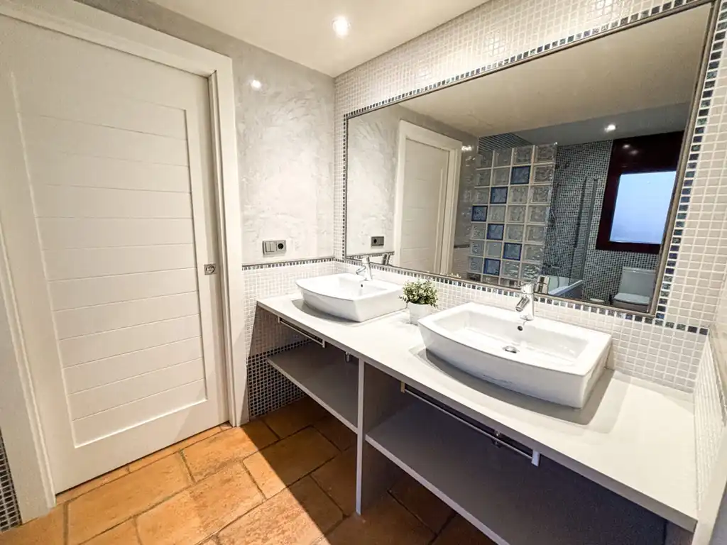 Baño de Casa o chalet de alquiler en Sant Martí de Llémena con Aire acondicionado, Jardín privado y Trastero