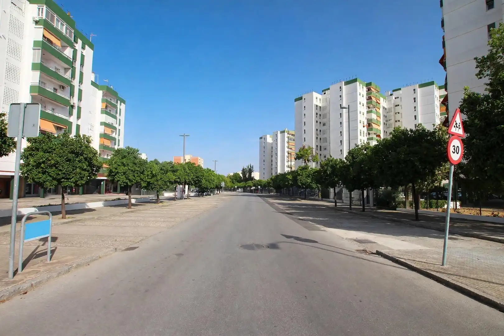 Außenansicht von Wohnung zum Verkauf in Jerez de la Frontera mit Klimaanlage, Parkett und Terrasse