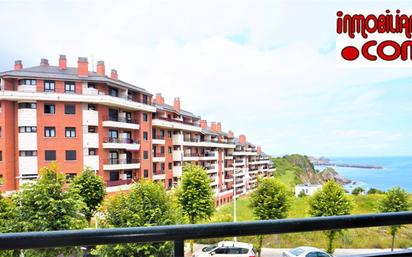 Exterior view of Flat for sale in Castro-Urdiales  with Heating, Terrace and Balcony