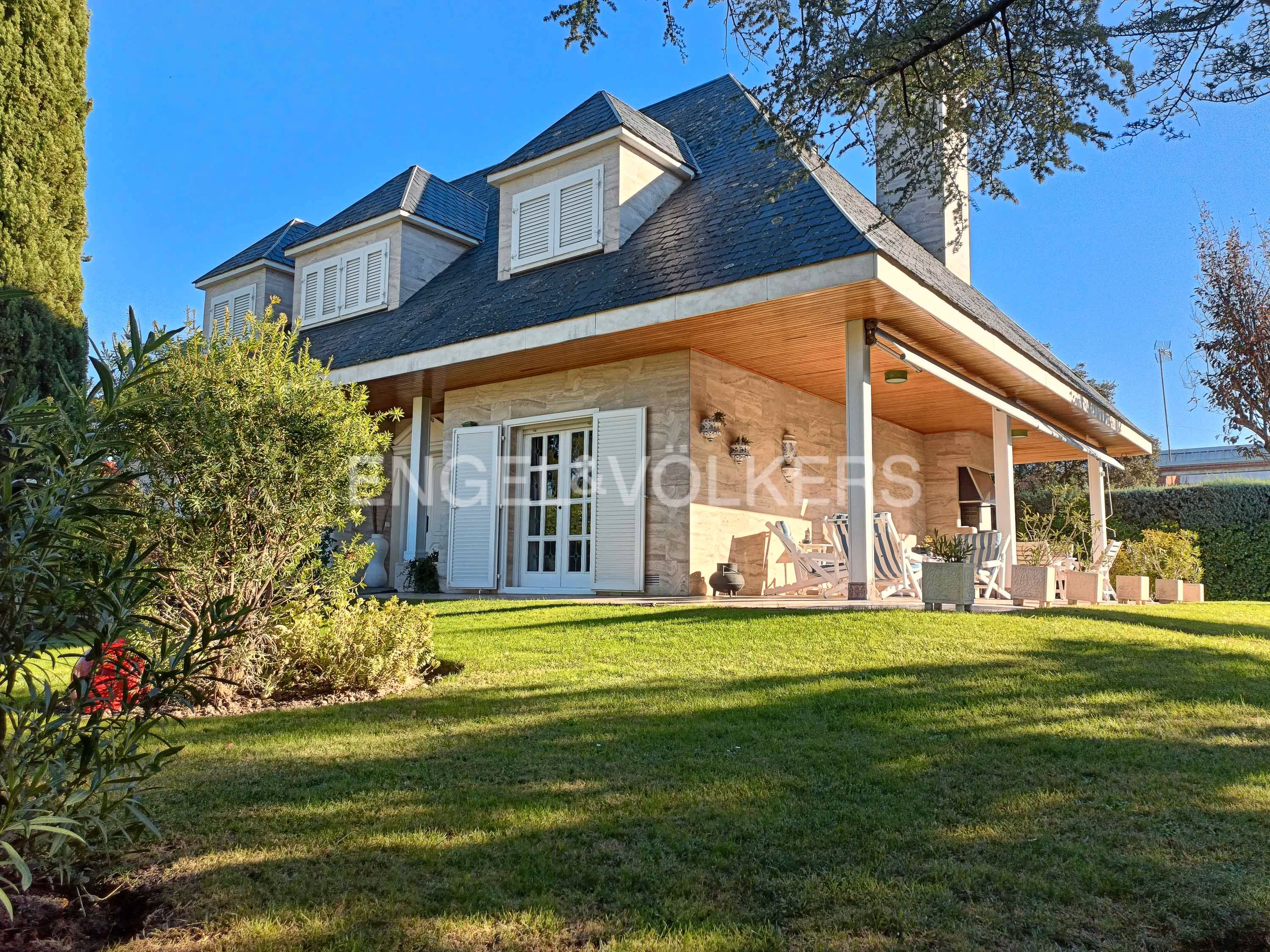 Exterior view of House or chalet for sale in Algete  with Heating, Private garden and Terrace