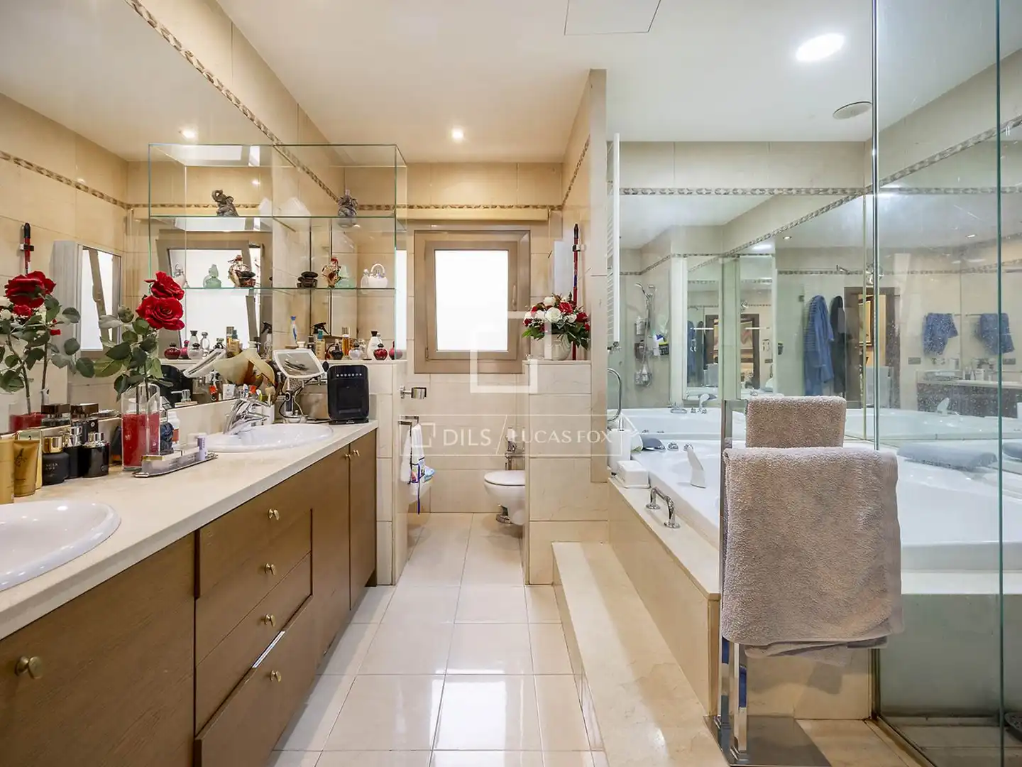 Bathroom of Flat for sale in Barcelona  with Air Conditioner, Heating and Terrace