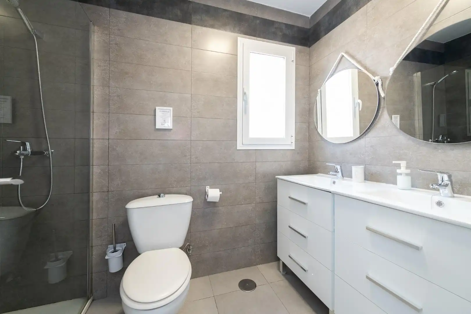 Bathroom of Detached homes for sale in Málaga  with Terrace, Balcony and Community pool