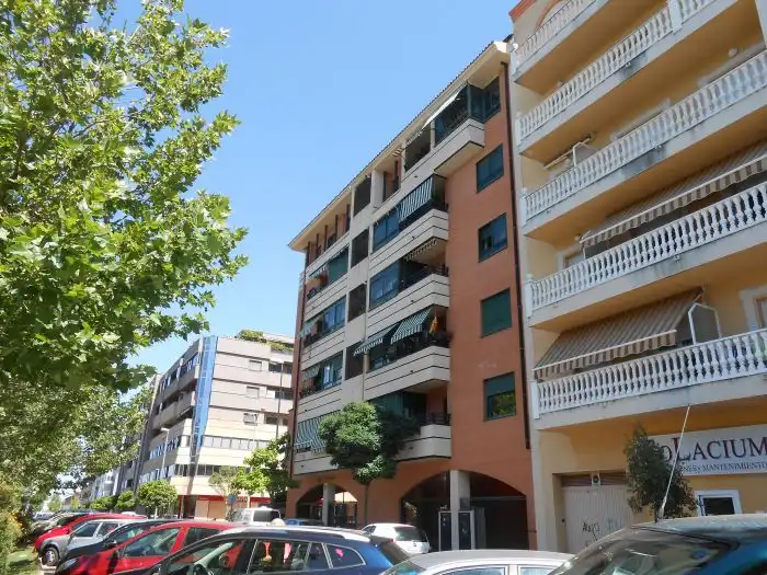 Vista exterior de Pis en venda en Cáceres amb Aire condicionat, Calefacció i Terrassa