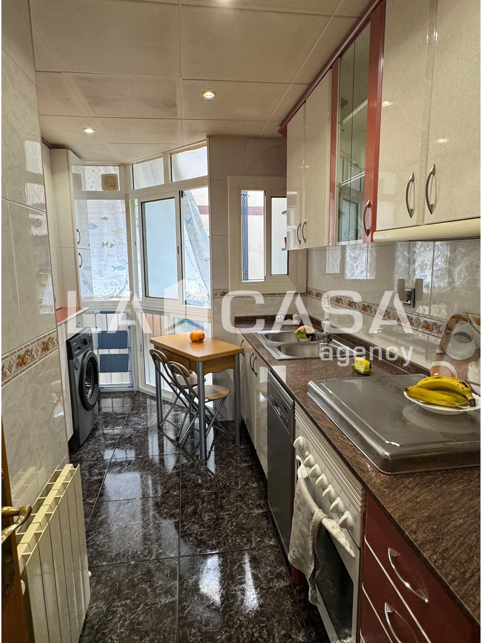 Cuina de Pis en venda en Badalona amb Calefacció