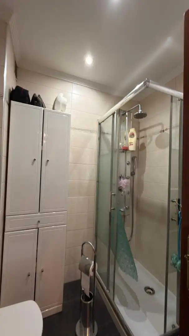 Badezimmer von Wohnung zum Verkauf in Bilbao  mit Terrasse und Möbliert