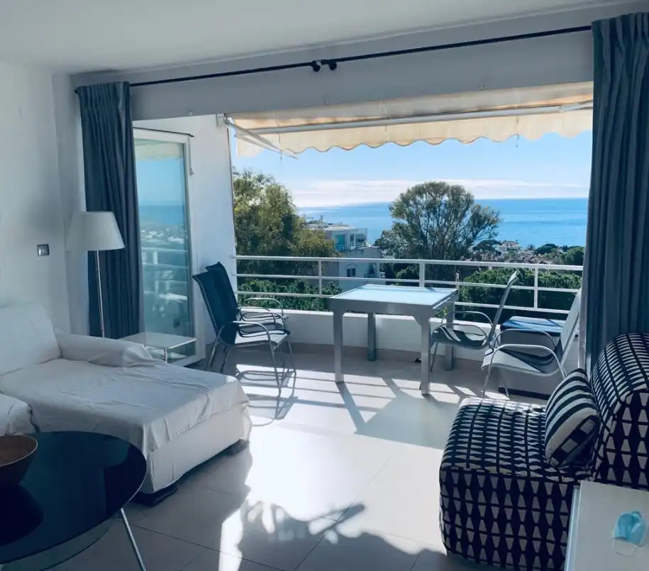 Vista exterior de Pis en venda en Marbella amb Terrassa, Moblat i Forn