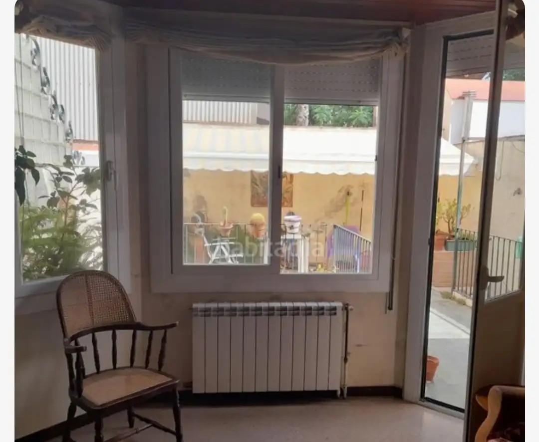 Adosado con terraza en venta en Carrer de Sant Benet 48, imagen 3