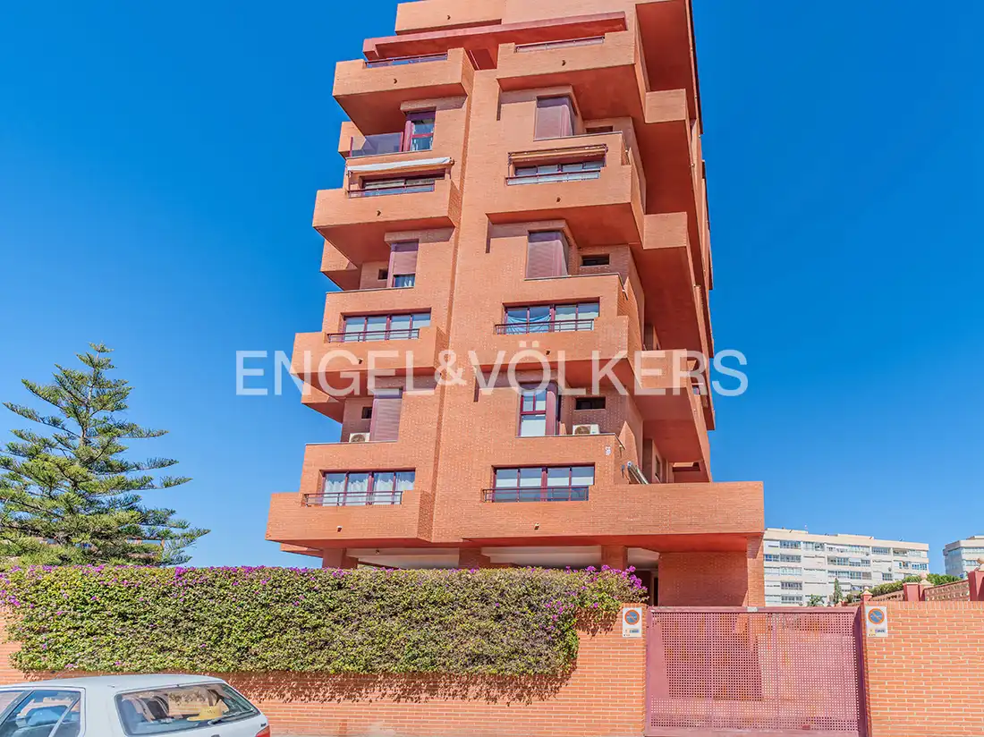 Vista exterior de Dúplex de lloguer en Alicante / Alacant amb Aire condicionat, Calefacció i Terrassa