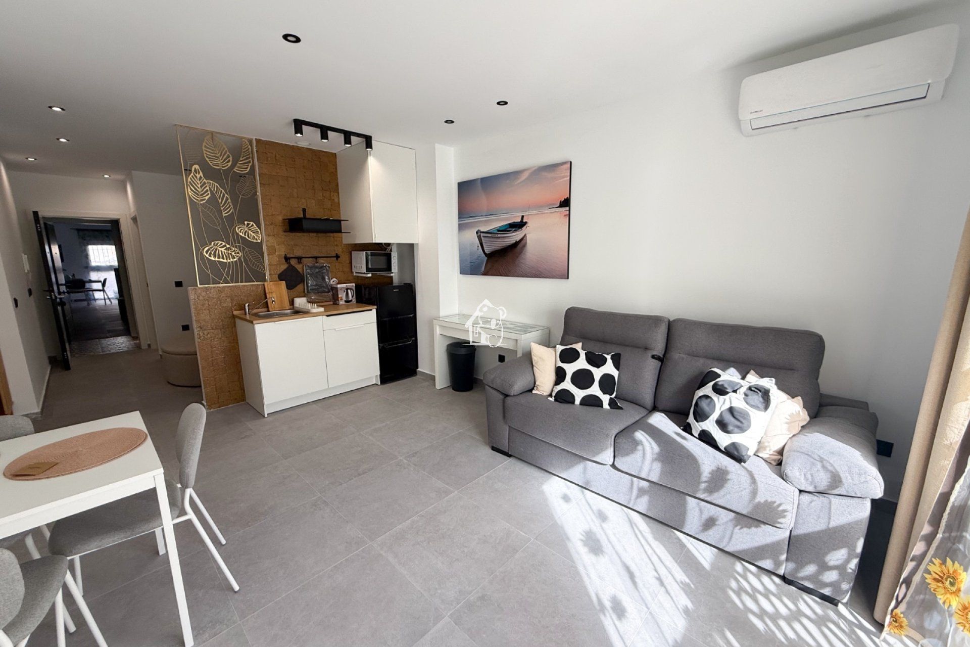 Study to rent in El Acequión