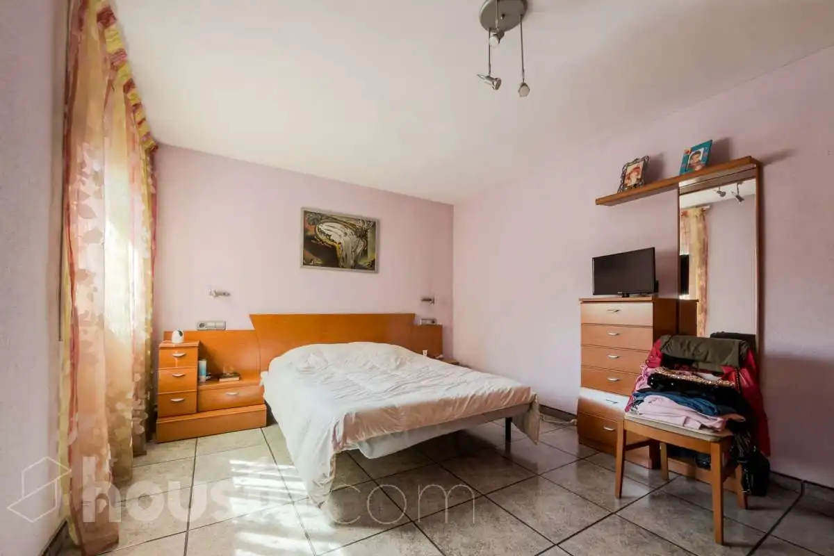 Habitación de Piso en venta en Sant Adrià de Besòs con Amueblado y Balcón