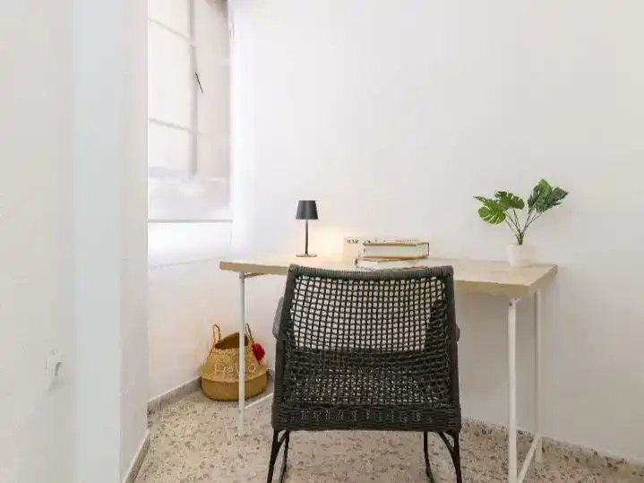 Schlafzimmer von Wohnung zum Verkauf in  Valencia Capital mit Balkon