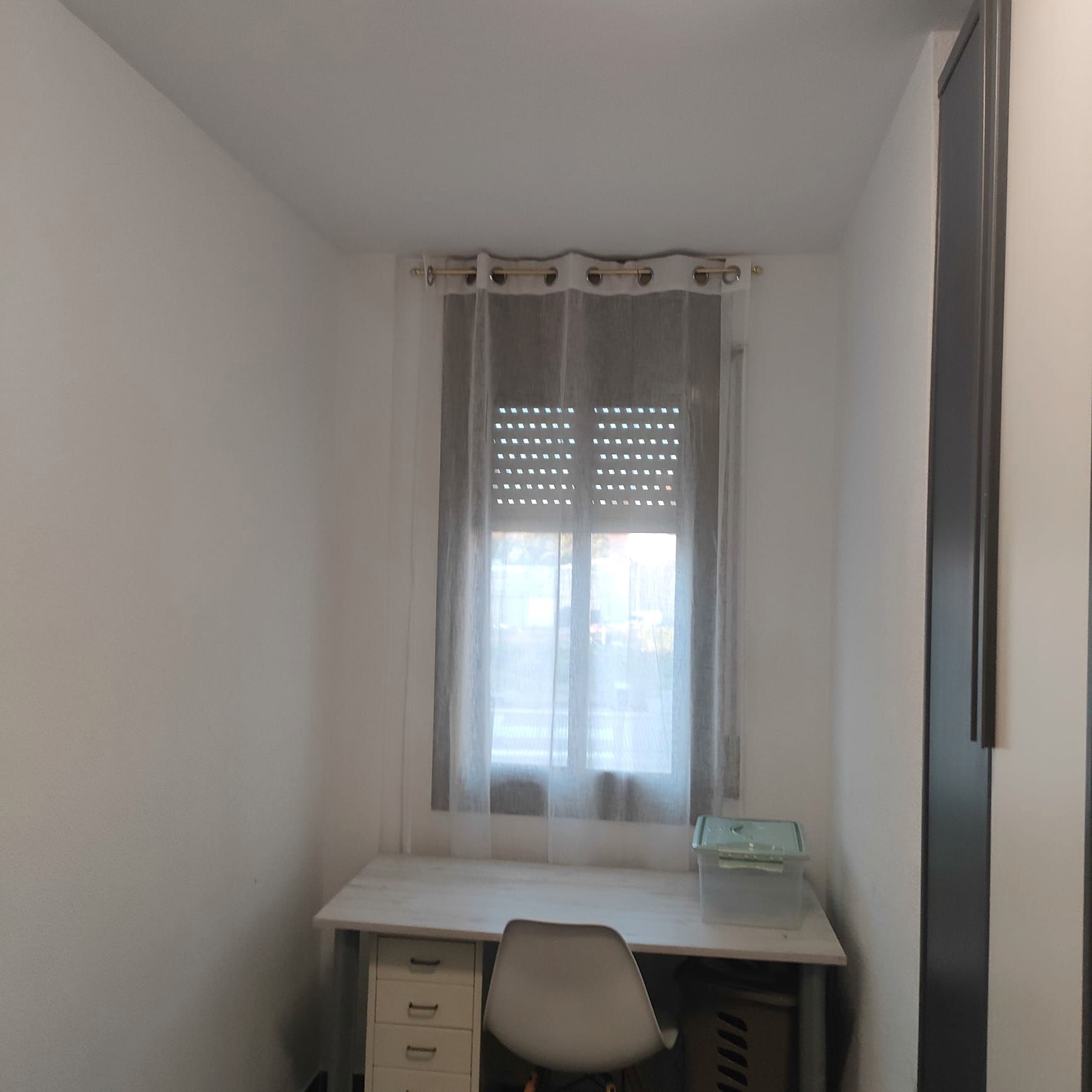 Dormitori de Apartament de lloguer en Manresa amb Aire condicionat, Calefacció i Moblat