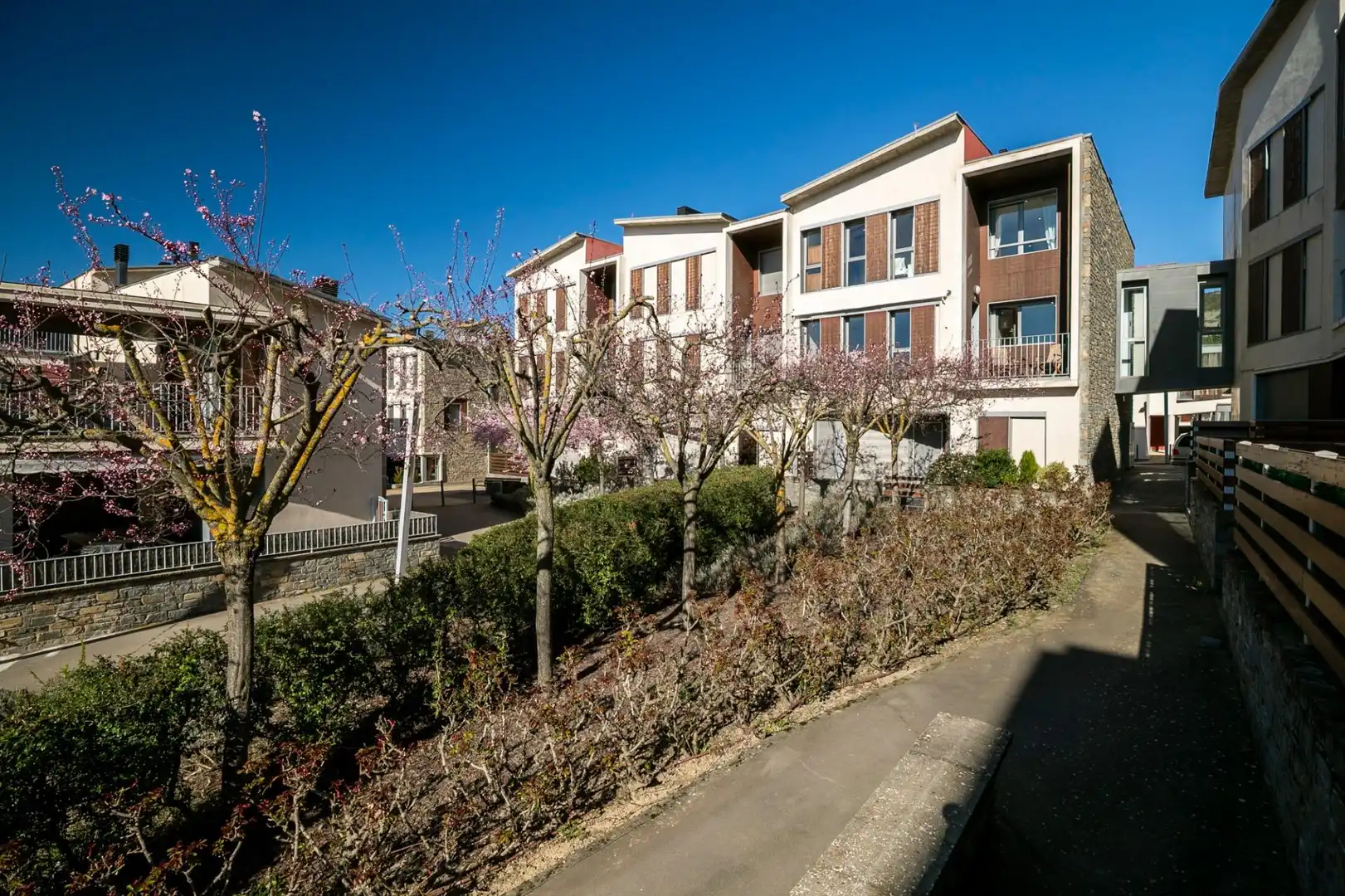 Außenansicht von Maisonette zum Verkauf in Sabiñánigo mit Heizung, Terrasse und Abstellraum