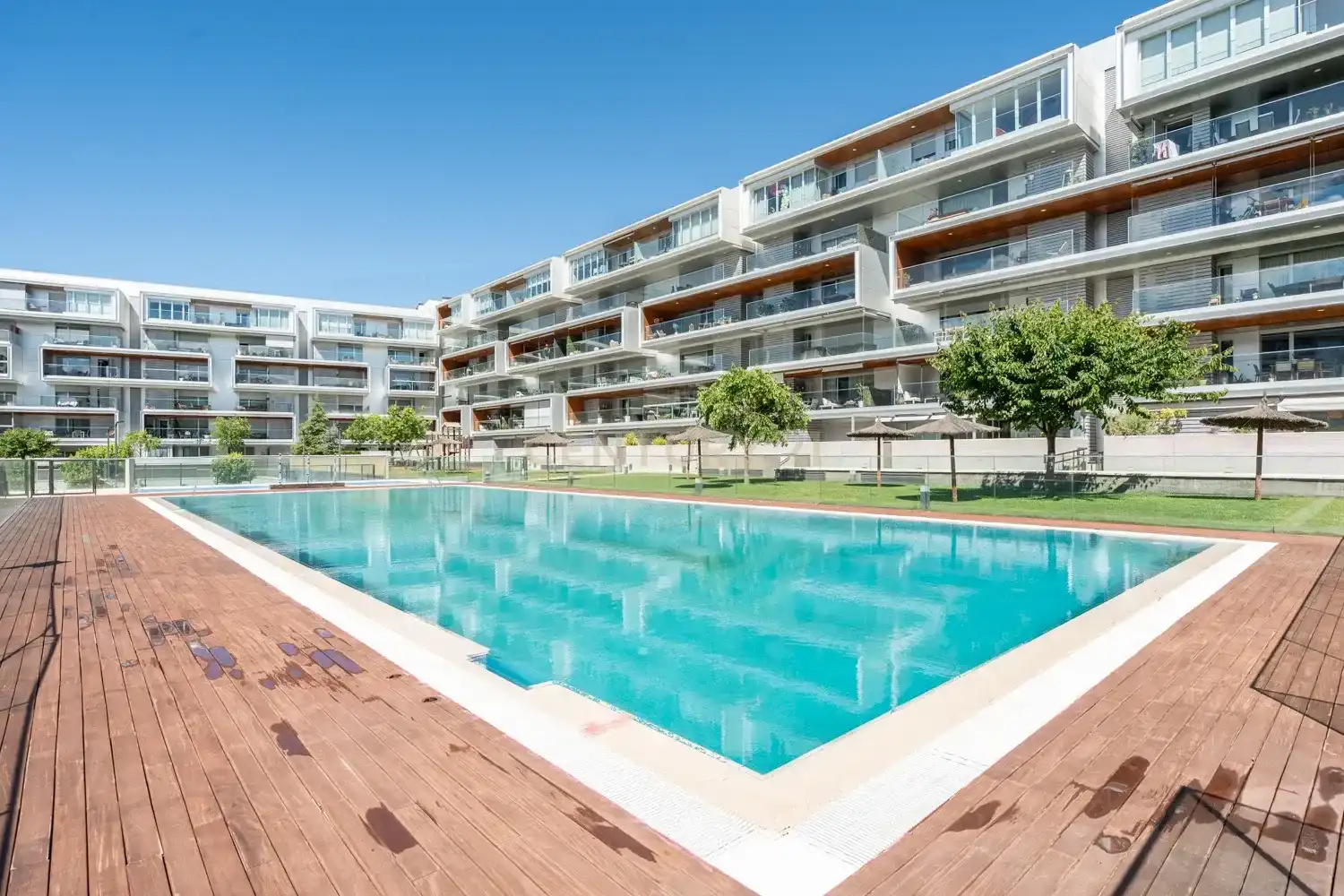 Piscina de Apartamento en venta en Alcalá de Henares con Aire acondicionado, Trastero y Piscina comunitaria