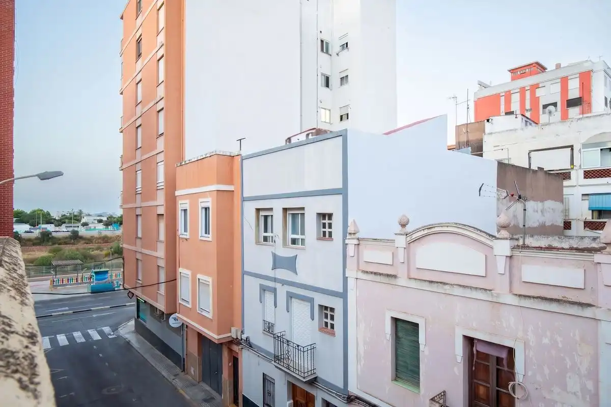Vista exterior de Planta baixa en venda en Sagunto / Sagunt amb Calefacció, Terrassa i Traster