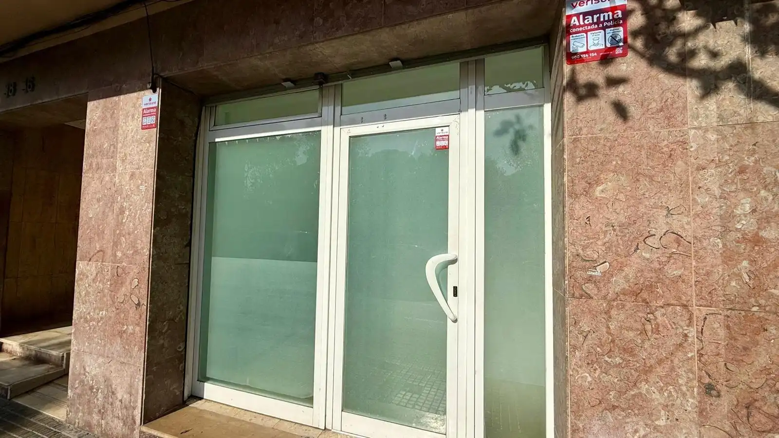 Gewerbefläche zum Verkauf in Col.legis Nous, imagen 10