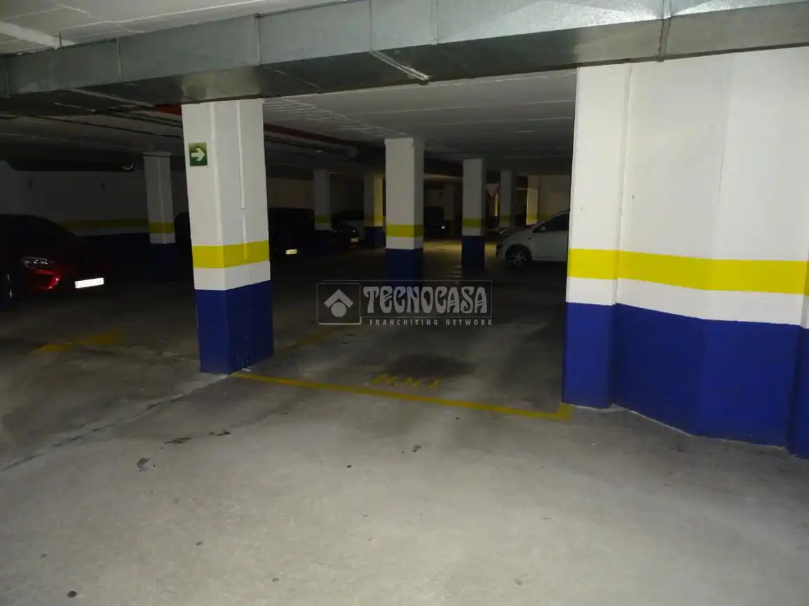 Parking de Piso en venta en Valladolid con Aire acondicionado y Calefacción