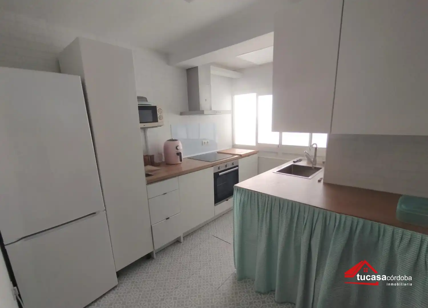 Cuina de Pis en venda en Córdoba amb Aire condicionat, Parquet i Moblat