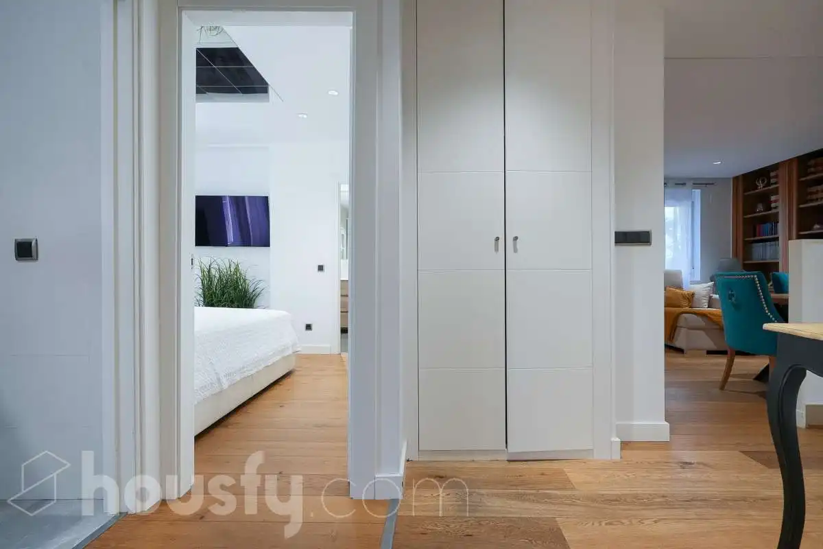 Duplexes for sale in Madrid  with Air Conditioner, Heating and Storage room