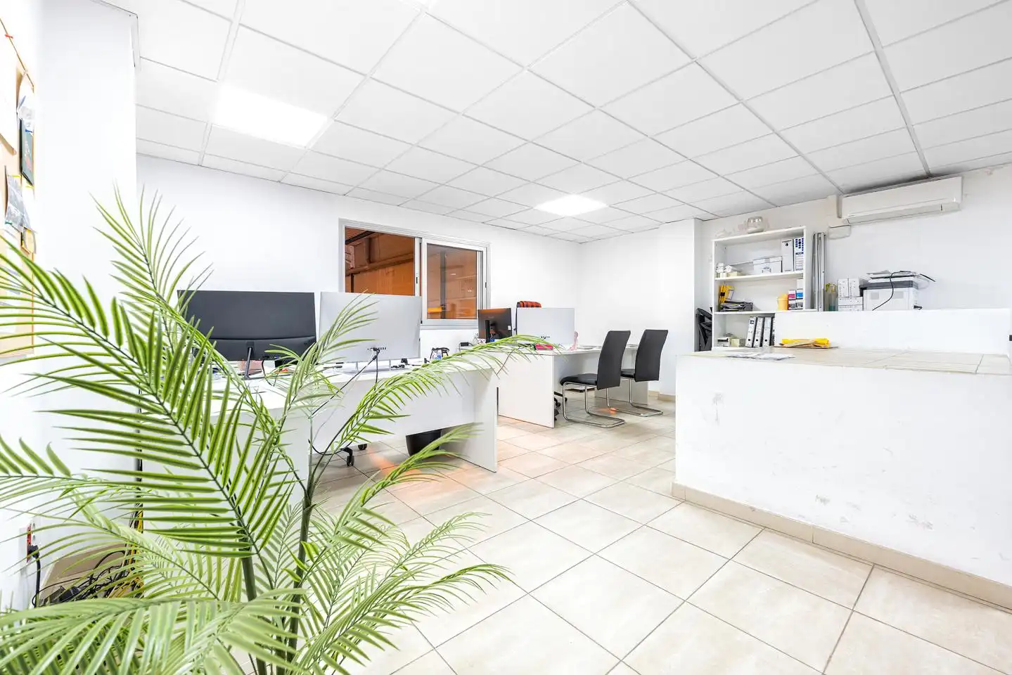 Industrial building to rent in Calle de los Peregrinos 33, imagen 7