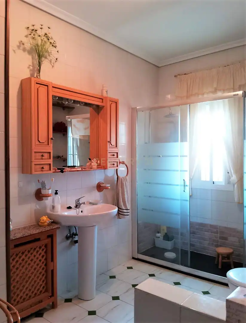 Bany de Casa o xalet en venda en Coria amb Piscina