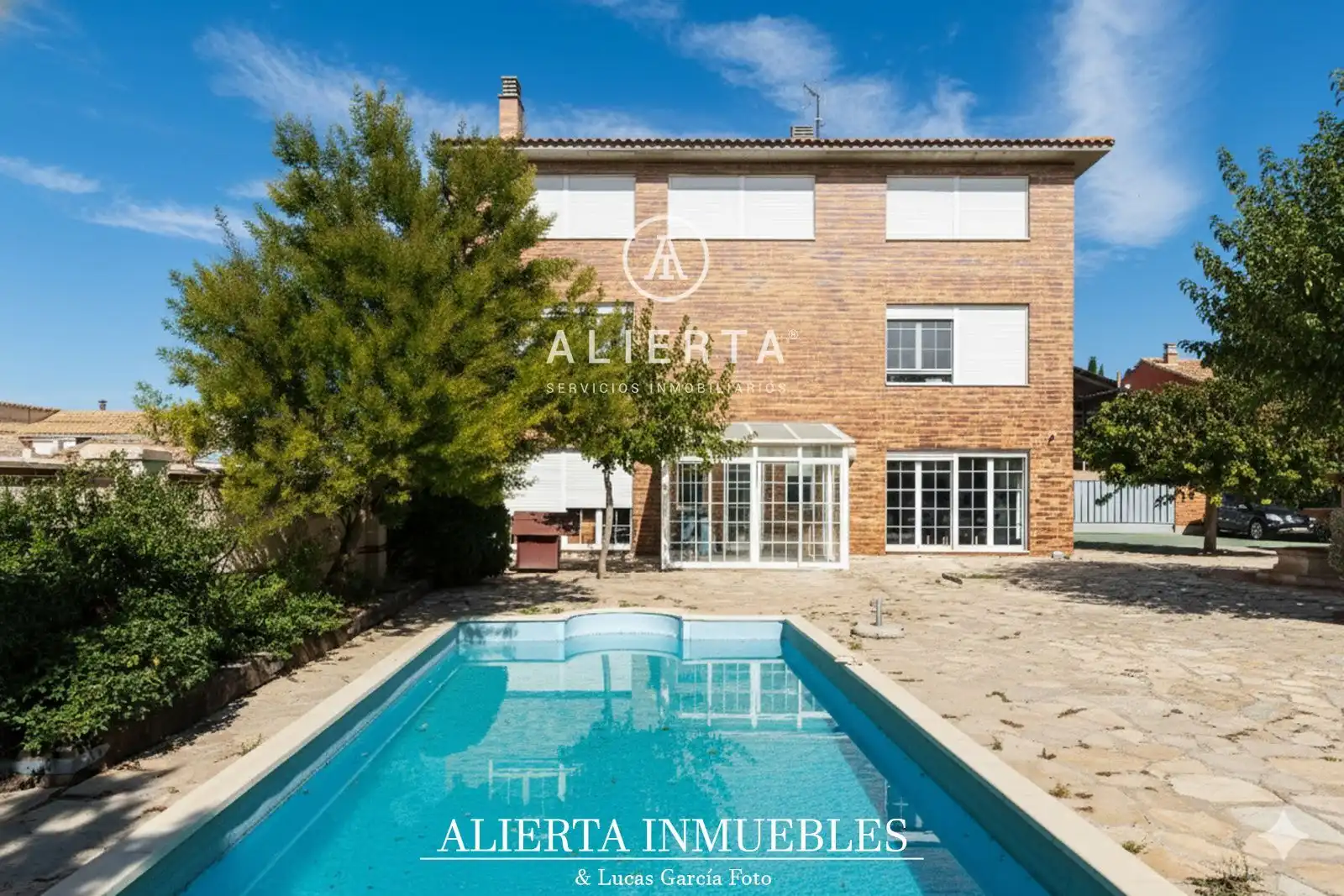Vista exterior de Casa o xalet de lloguer en  Zaragoza Capital amb Aire condicionat, Calefacció i Traster