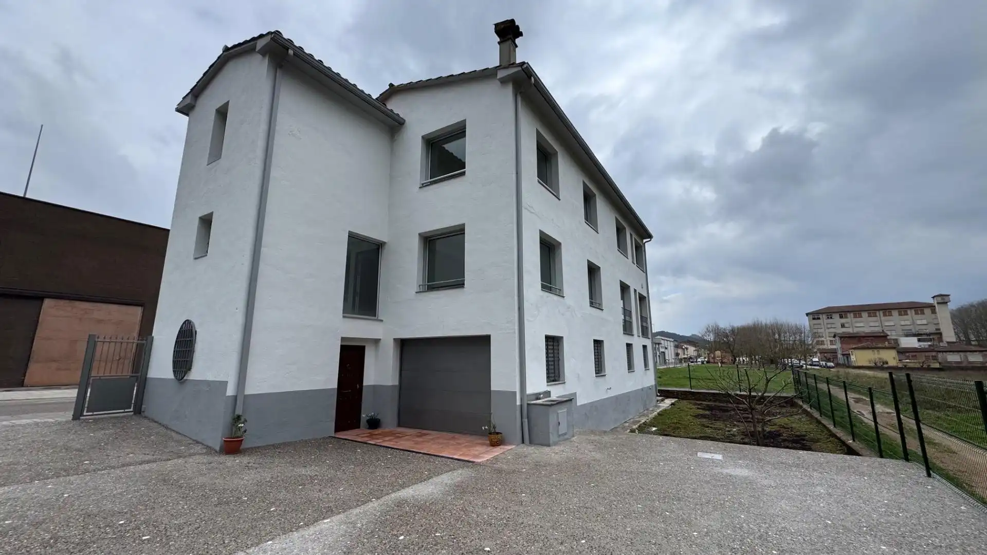 Exterior view of Houses for sale in Sant Feliu de Pallerols  with Parquet flooring