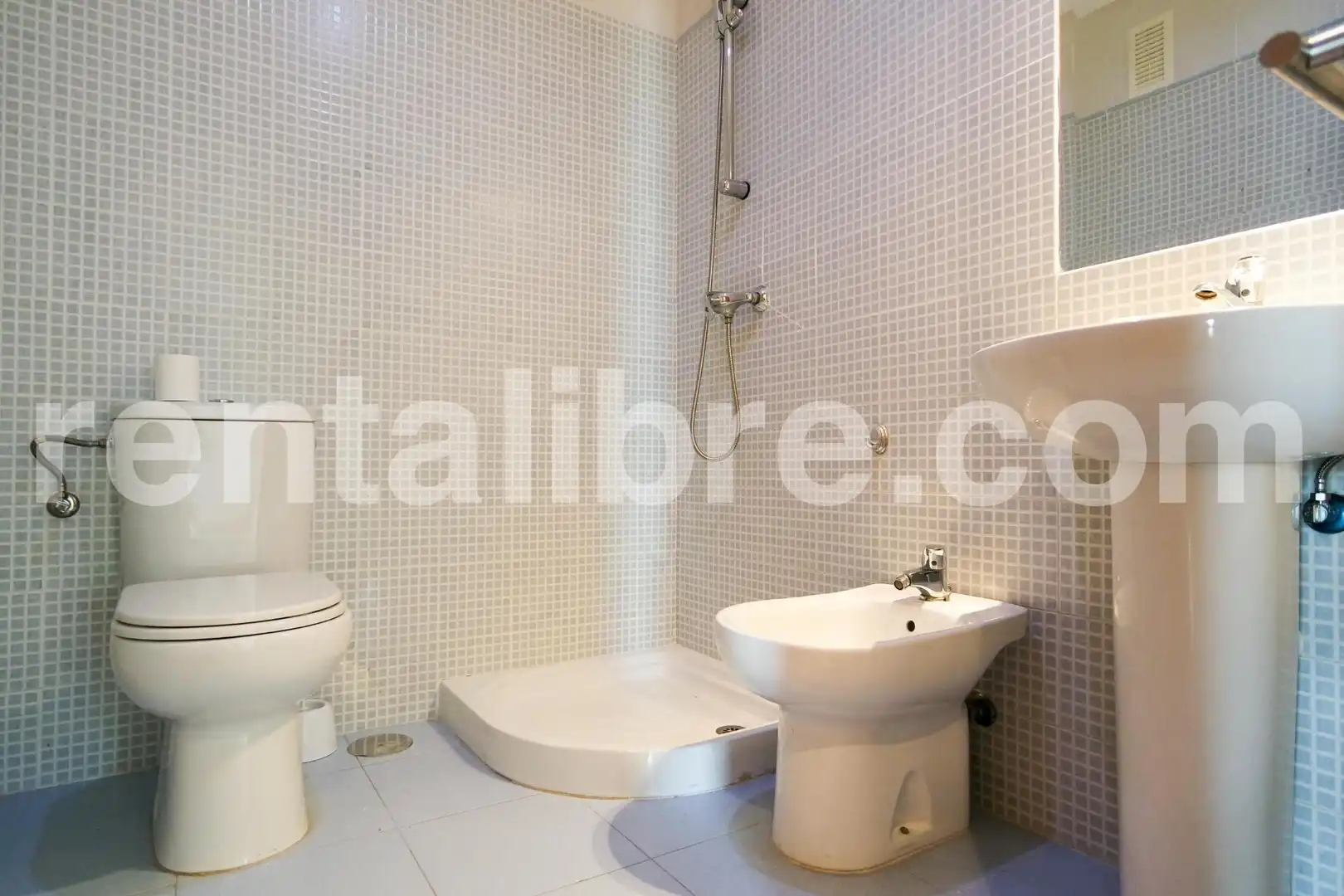 Bathroom of Flat for rent in Jerez de la Frontera