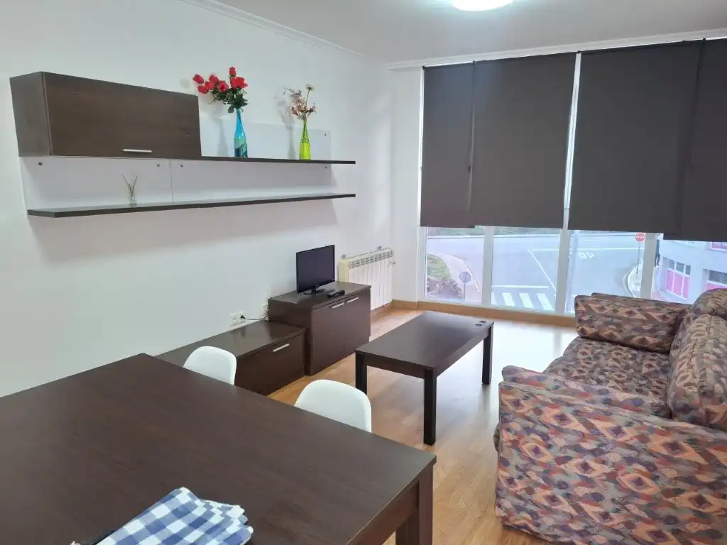 Sala de estar de Piso en venta en Burela con Calefacción, Trastero y Amueblado