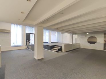 Local comercial de lloguer a Passeig de la República