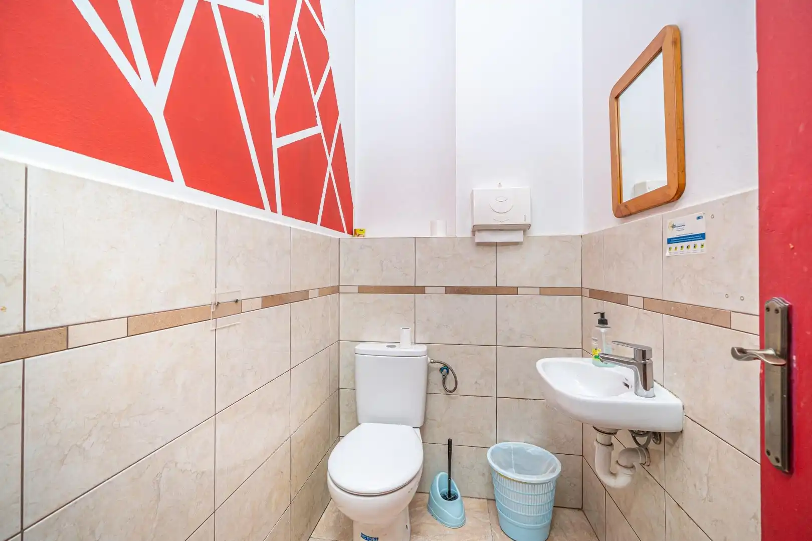 Bathroom of Commercial properties for rent in Campos  with Air Conditioner and Furnished
